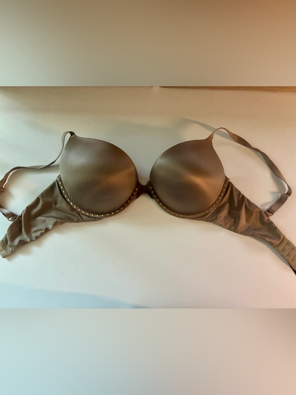 VS Very Sexy Beige/Gold Push-up Bra 32DD